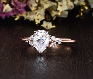 0.75CT Pear Cluster Moissanite Diamond Engagement Ring