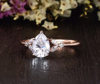 0.75CT Pear Cluster Moissanite Diamond Engagement Ring