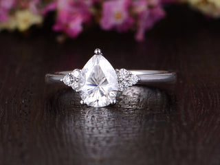 0.75CT Pear Shape Cluster Moissanite Diamond Engagement Ring