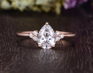 0.75CT Pear Shape Cluster Moissanite Diamond Engagement Ring