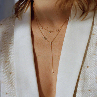 Collar con colgante Lariat Starstruck con bisel de diamantes y moissanita redonda de 0,30 TCW