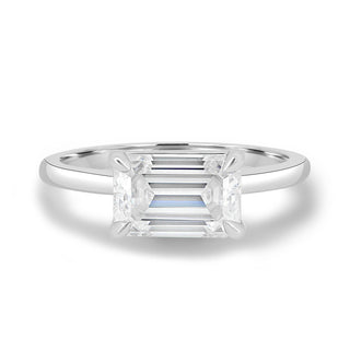 Bague de fiançailles East West en moissanite taille émeraude de 1,60 à 3 ct