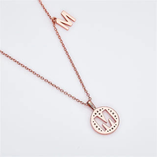 Collier avec diamants et moissanite en forme de lettre « M » pour femme