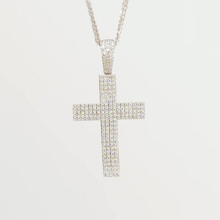 Collier croix en moissanite ronde 0,56 TCW