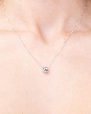 Collier solitaire en moissanite ronde de 0,5 ct