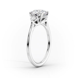 Bague de fiançailles à trois pierres avec diamants ovales CVD de 1,50 à 3,50 ct