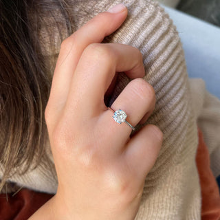 Anillo de compromiso solitario con diamante cultivado en laboratorio de 1,02 ct, talla F-VS2 