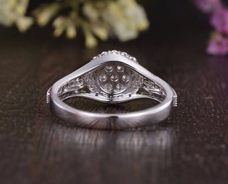 Bague de fiançailles unique pavée de moissanite avec diamant halo taille ronde de 1,0 ct 