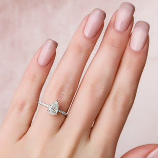 Bague de fiançailles avec halo caché et pavé de diamants CVD taille poire de 1,0 à 3,0 ct