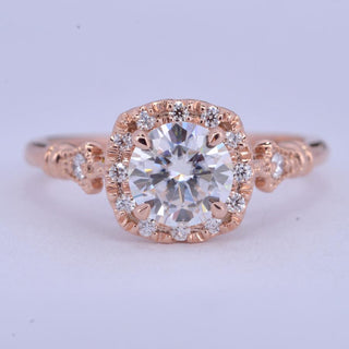 1.1CT Round Cut Vintage Diamond Halo Moissanite Engagement Ring