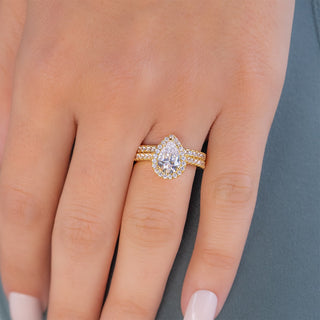 Bague de fiançailles avec diamant halo en moissanite taille poire de 1,33 ct 