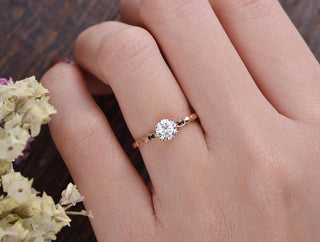 1.35CT Round Cut Solitaire Diamond Moissanite Engagement Ring