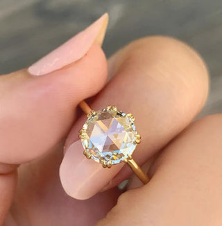 Bague de fiançailles solitaire à double griffe et taille rose ronde de 1,47 ct en moissanite 