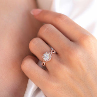 Bague de fiançailles avec diamant moissanite taille ovale de 1,50 ct 