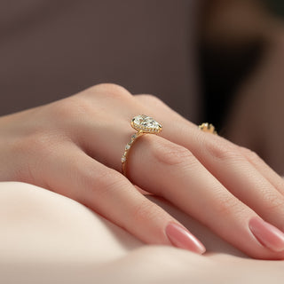 Bague de fiançailles avec halo caché et pavé délicat en diamant CVD taille poire de 1,0 à 3,0 ct