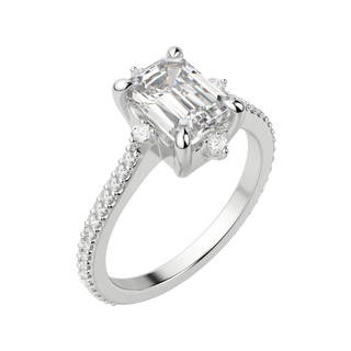 Bague de fiançailles en moissanite pavée de diamants taille émeraude de 1,60 ct 