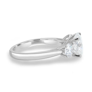 Bague de fiançailles avec diamants ovales de 1,68 ct F/VS2 cultivés en laboratoire 