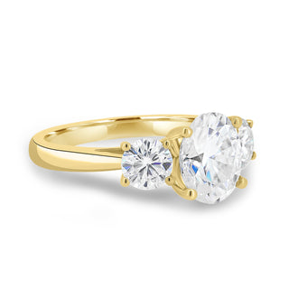 Bague de fiançailles avec diamants ovales de 1,68 ct F/VS2 cultivés en laboratoire 