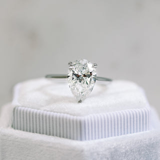 4.0ct Pear Cut Moissanite Diamond Cathedral Solitare Engagement Ring - ELITE CARAT