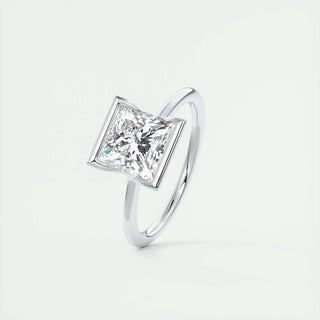 Anillo de compromiso solitario con diamante de talla princesa de 2 ct con claridad F-VS1