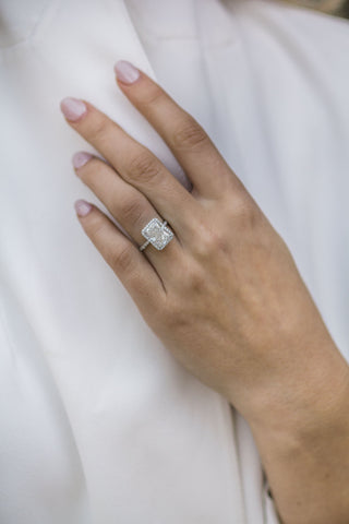 Bague de fiançailles avec diamant moissanite halo unique et rayonnant de 3,50 ct