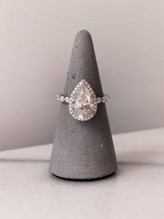 Bague de fiançailles avec halo de diamants en forme de poire CVD de 1,93 à 2,93 ct sertie de pavés