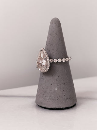 Bague de fiançailles avec halo de diamants en moissanite et pavé de bulles de 2,0 ct