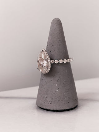 Bague de fiançailles avec halo de diamants en forme de poire CVD de 1,93 à 2,93 ct sertie de pavés