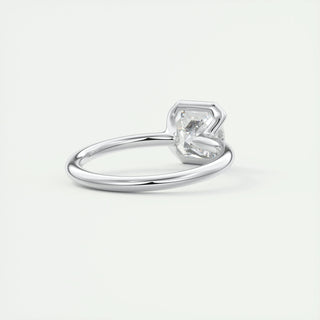 Anillo de compromiso con diamante Asscher de 2 ct engastado en solitario F-VS1