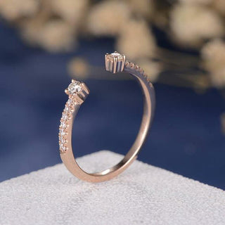 Round Brilliant Cut Open Setting Wedding Band