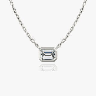 Collar de diamantes cultivados en laboratorio con solitario en bisel de esmeralda de 0,25 CT a 1,0 CT F/VS