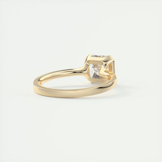 Anillo de compromiso con bisel medio de diamantes y moissanita Asscher East West de 2 quilates en oro amarillo de 14 quilates