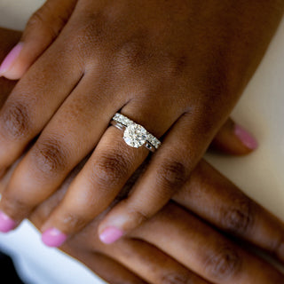 Bague de fiançailles avec solitaire en diamant et moissanite de 2,75 ct serti cathédrale rond