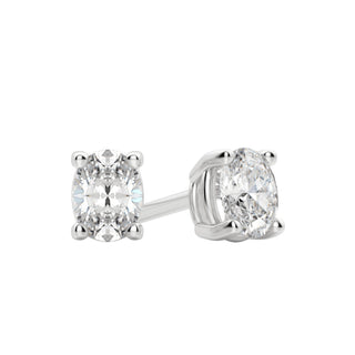 Boucles d'oreilles à tige solitaire en moissanite à taille ovale de 0,50 TCW à 1,0 TCW