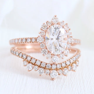 Bague de fiançailles de mariée pavée en forme de diadème avec halo en moissanite à taille ovale de 1,20 ct 