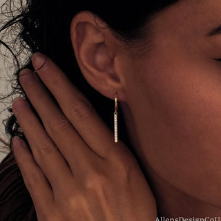 Boucles d'oreilles longues minimalistes en diamants taille ronde pour elle 