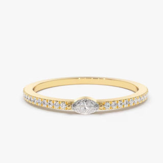 Bague de fiançailles avec diamant taille marquise et ronde pour elle 