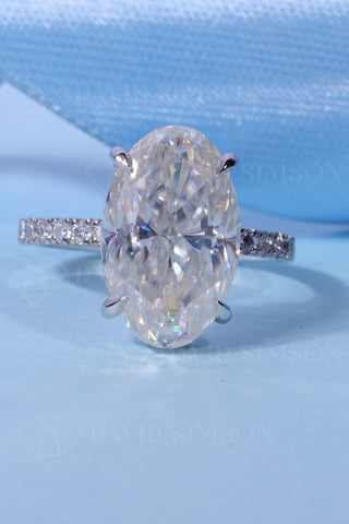 Bague de fiançailles en moissanite à halo caché de taille ovale de 2,0 à 4,0 ct