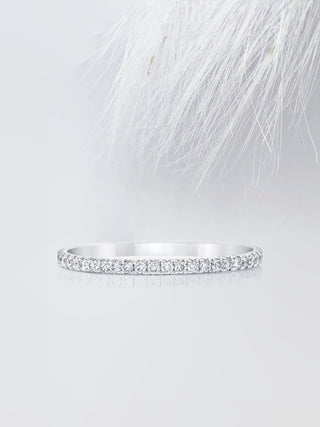 Alliance de mariage en diamants taille ronde avec moissanite 