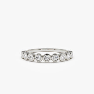 Alliance de mariage semi-éternité avec diamants taille ronde sertis en lunette pour mère