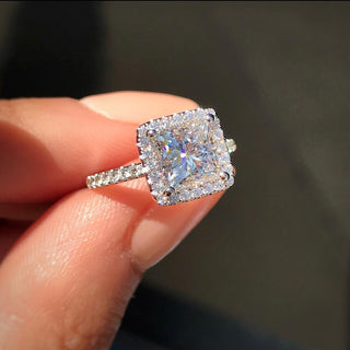 Bague de fiançailles avec diamant halo en moissanite taille princesse de 2,0 ct