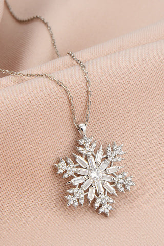 Collier flocon de neige en pierre taillée ronde et baguette pour femme