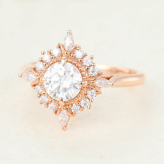 0.68 CT Round Shaped Moissanite Cluster Engagement Ring