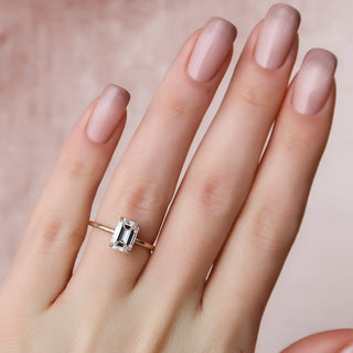 Bague de fiançailles avec halo caché en diamant CVD taille émeraude de 1,50 à 3,50 ct