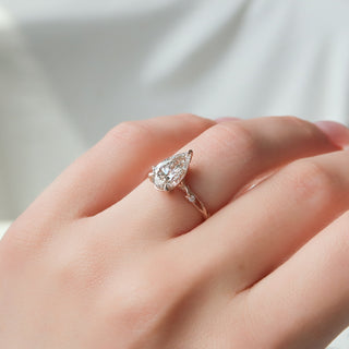 1.0 - 2.50 CT Pear Cut CVD Diamond Twig Setting Engagement Ring