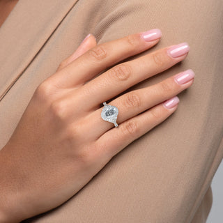 Bague de fiançailles avec halo de diamants CVD taille ovale de 2,0 à 4,0 ct