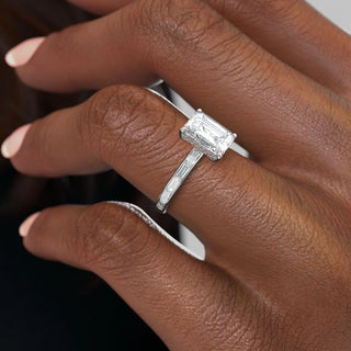 Bague de fiançailles avec halo caché et pavé de diamants CVD taille émeraude de 2,0 à 4,0 carats