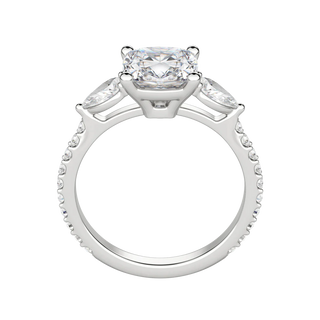 Bague de fiançailles à trois pierres et diamants en moissanite coussin de 2,54 ct 