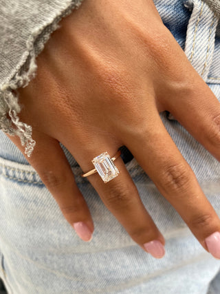 Bague de fiançailles avec diamant solitaire cultivé en laboratoire et émeraude G-VS de 2,58 ct 