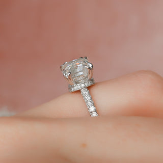 Bague de fiançailles avec halo caché et pavé de diamants CVD taille coussin de 1,50 à 3,50 ct